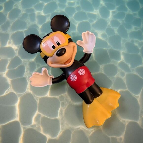Disney Minnie Mouse Doll Snap N Style Posable Dress Up & Mickey Swimming Toy A7 - Picture 5 of 8